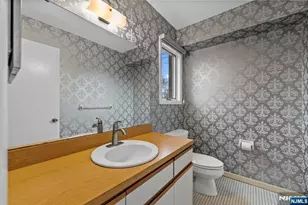 319 Gorge Road 5, Cliffside Park, NJ 07010 - Photo 11