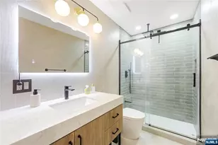 101 State Rt 5 204, Edgewater, NJ 07020 - Photo 17