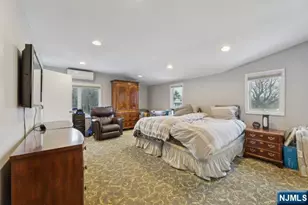 8 Gordon Rd, Bergenfield, NJ 07621 - Photo 15