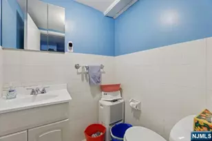 8 Gordon Rd, Bergenfield, NJ 07621 - Photo 17