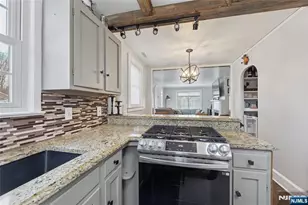 15 Godfrey Ave, Roseland, NJ 07068 - Photo 13