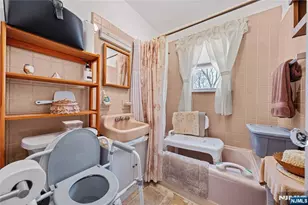 252 Duane St, Orange, NJ 07050 - Photo 27