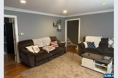 22 Garners Lane, Elmwood Park, NJ 07407 - Photo 3