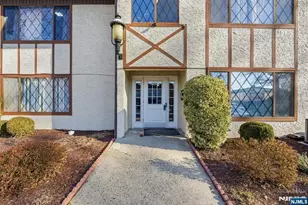 192 Burnett Ave 15, Maplewood, NJ 07040 - Photo 3