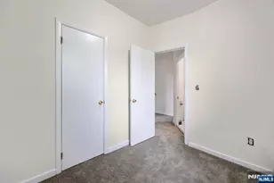 250 Woodcliff Ave, Little Falls Township, NJ 07424 - Photo 19