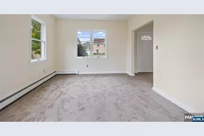 250 Woodcliff Avenue, Little Falls Township, NJ 07424 - Photo 13