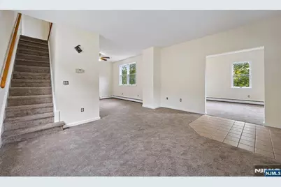 250 Woodcliff Avenue, Little Falls Township, NJ 07424 - Photo 7