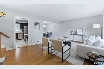 31 Randolph Place, West Orange Township, NJ 07052 - Photo 9