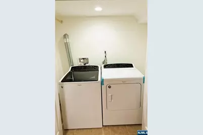 378 S Terhune Avenue, Paramus, NJ 07652 - Photo 27