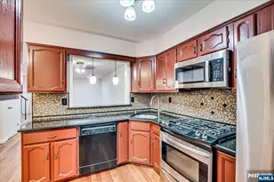 6 Tulip Ct, Edison, NJ 08820 - Photo 17