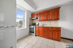 133 Maple Ave 302, East Orange, NJ 07017 - Photo 11