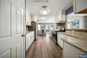 16 Windsor Dr, Park Ridge, NJ 07656 - Photo 15