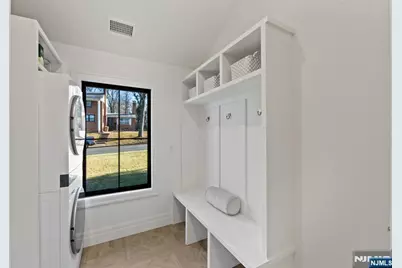 580 Nordhoff Drive, Leonia, NJ 07605 - Photo 23