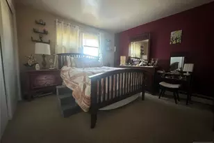 135 Jay Ave, Lyndhurst Township, NJ 07071 - Photo 5