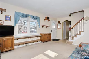 7 Overlook Dr, Dumont, NJ 07628 - Photo 7