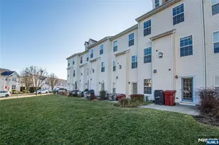 404 Manchester Dr, Nutley, NJ 07110 - Photo 15