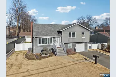 44 Richard Court, River Edge, NJ 07661 - Photo 1