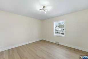 219 Sanzari Pl, Maywood, NJ 07607 - Photo 23