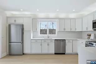 219 Sanzari Pl, Maywood, NJ 07607 - Photo 17