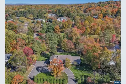1015 High Mountain Road, Franklin Lakes, NJ 07417 - Photo 5