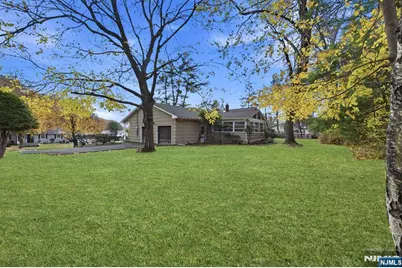55 Somerset Drive, Woodcliff Lake, NJ 07677 - Photo 31
