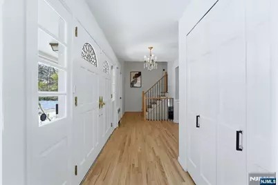 55 Somerset Drive, Woodcliff Lake, NJ 07677 - Photo 15