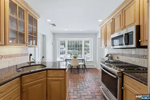 55 Somerset Dr, Woodcliff Lake, NJ 07677 - Photo 9