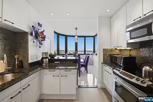 100 Carlyle Dr 6M-N, Cliffside Park, NJ 07010 - Photo 7