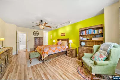 7855 Boulevard East 9H #9H, North Bergen, NJ 07047 - Photo 11