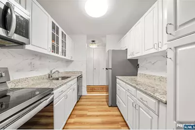 7855 Boulevard East 9H #9H, North Bergen, NJ 07047 - Photo 7