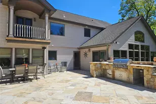 285 Chestnut Ridge Rd, Woodcliff Lake, NJ 07677 - Photo 9