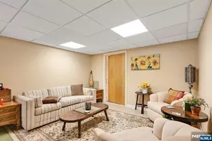 285 Chestnut Ridge Rd, Woodcliff Lake, NJ 07677 - Photo 43