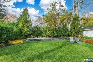 9 Windermere Rd, Montclair, NJ 07043 - Photo 33