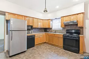 16 Murray Ave, Paterson, NJ 07501 - Photo 11