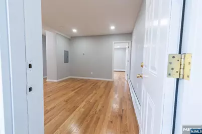 586 11th Street, Newark, NJ 07107 - Photo 3