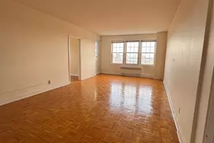 5 Roosevelt Pl 4A, Montclair, NJ 07042 - Photo 3