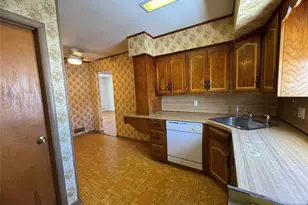 35 18th Ave, Elmwood Park, NJ 07407 - Photo 11