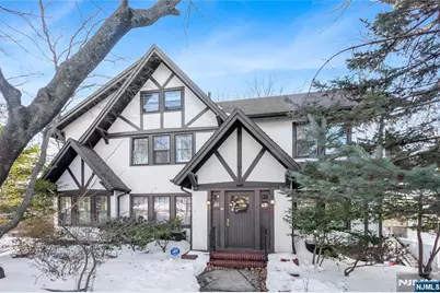 20 Paulin Boulevard, Leonia, NJ 07605 - Photo 1