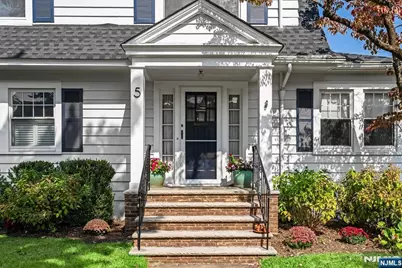5 Inness Place, Glen Ridge, NJ 07028 - Photo 3