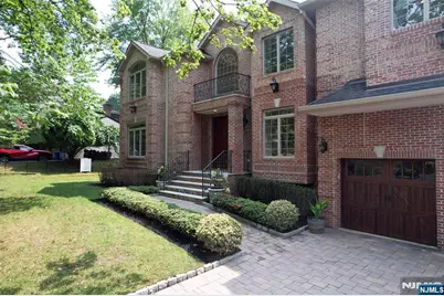 186 Hickory Lane, Closter, NJ 07624 - Photo 3