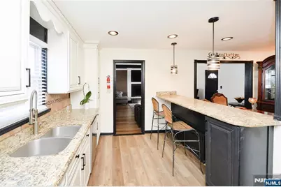 648 Spring Valley Road, Maywood, NJ 07607 - Photo 7