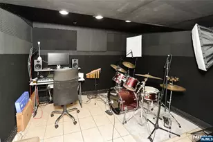 648 Spring Valley Rd, Maywood, NJ 07607 - Photo 25