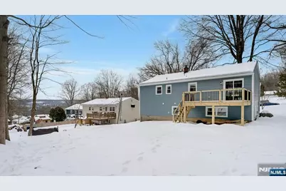 120 Star Lake Road, Bloomingdale, NJ 07403 - Photo 35