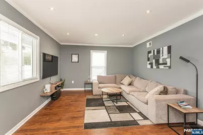 204 E Lindsley, Cedar Grove, NJ 07009 - Photo 7