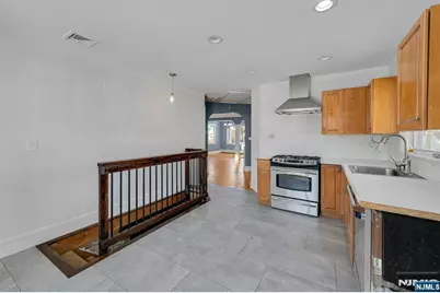 31 Mount Pleasant Parkway, Livingston, NJ 07039 - Photo 9