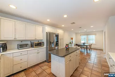 36 Yellow Brick Road, Wayne, NJ 07470 - Photo 13