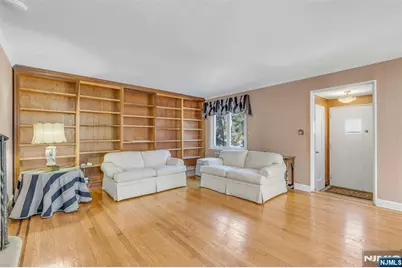 1 Grange Court, Teaneck Township, NJ 07666 - Photo 5