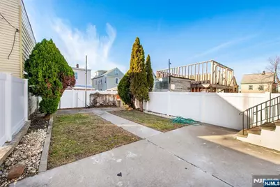 1022 E 22nd, Paterson, NJ 07513 - Photo 19