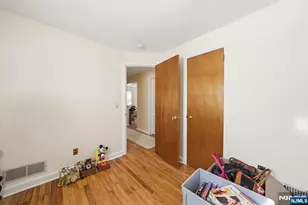 110 New York Ave, Bergenfield, NJ 07621 - Photo 15