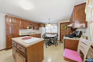 110 New York Ave, Bergenfield, NJ 07621 - Photo 11